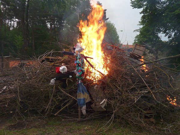 Čarodejnice na hřišti 30.4.2009